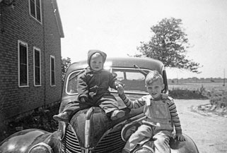 Grandmothers' house at the end of a dusty country road 1951 garden fresh vegetables and dairy products plus cooking skills and extended family made the best meals and childhood memories family gatherings