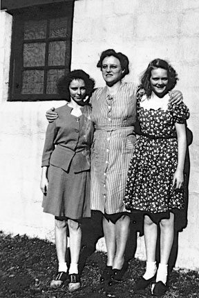 Roxana open house 1947 neighbor Dorthy grandmother aunt Barbara the location on 3rd street in Roxana Illinois was a backroad until Shell Oil co built an Oil Refinery there in 1918 when my father built a house there in 1947 the road was main street with connections to my 50s childhood backroad memories