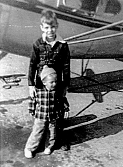 My father flew for fun and adventure 50s cross country flights were challenging without navigation aids Sunday afternoon plane rides were a 50s childhood memory and family routine we usually flew for an hour over the Mississippi River, nearby cities and my grandparents farm the cost was $10 to rent the plane backroads and other landmarks were navigation aids on cross country flights