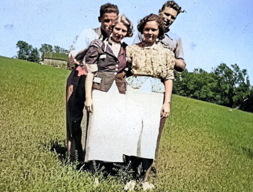 Greatest Generation friends at Buckner Missouri farm in 1934, my father moved to Independence to graduate from William Chrisman High School in in 1935
