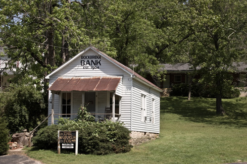 Rockbridge bank opened in 1904 served the Ozark County backroad communities in the early 20th century location for current generations of fishermen and tourists became 50s childhood backroad memories